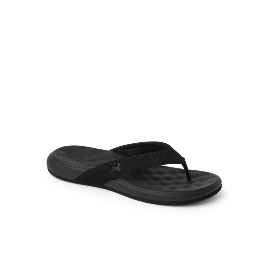 CJ5416_CUSHION_HARMONY_BLACK_MAIN_SHADOW-900x900-c4cc11b.png