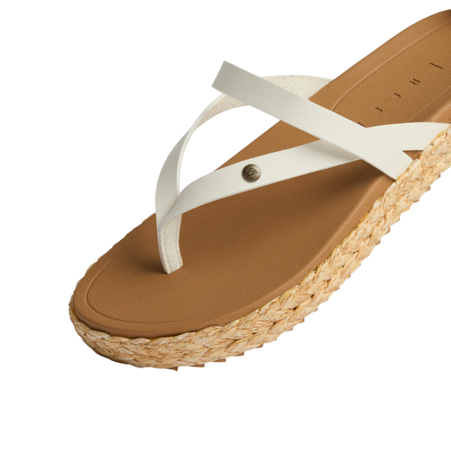 CJ6739_VISTACARMEN_WHISPERWHITE_DTL1_SHADOW-900x900-c4cc11b.png