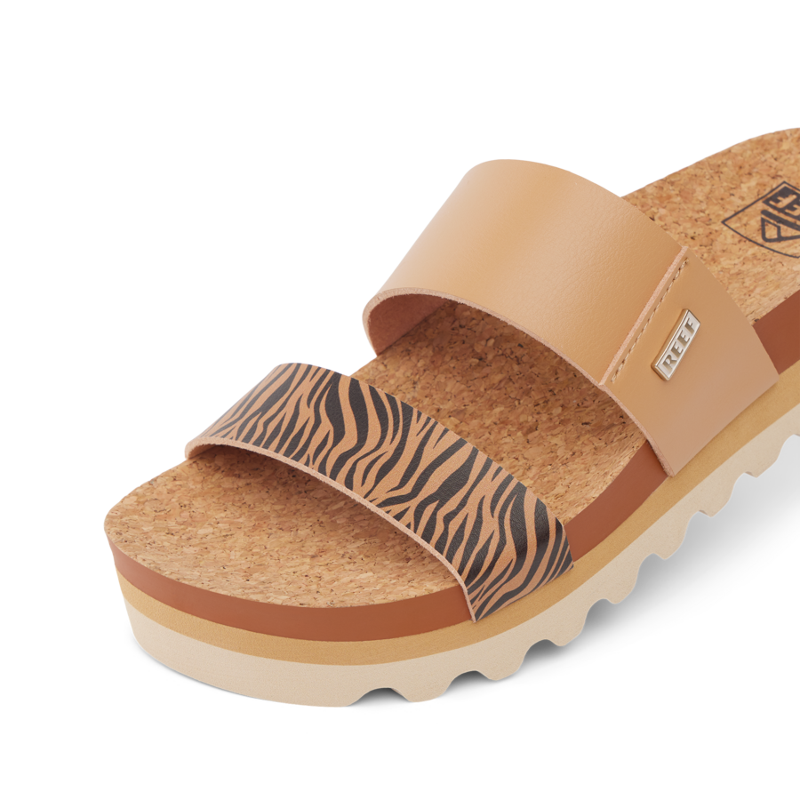 CJ7210_CUSHIONVISTAHI_TIGERDUO_DTL1-900x900-c4cc11b.png