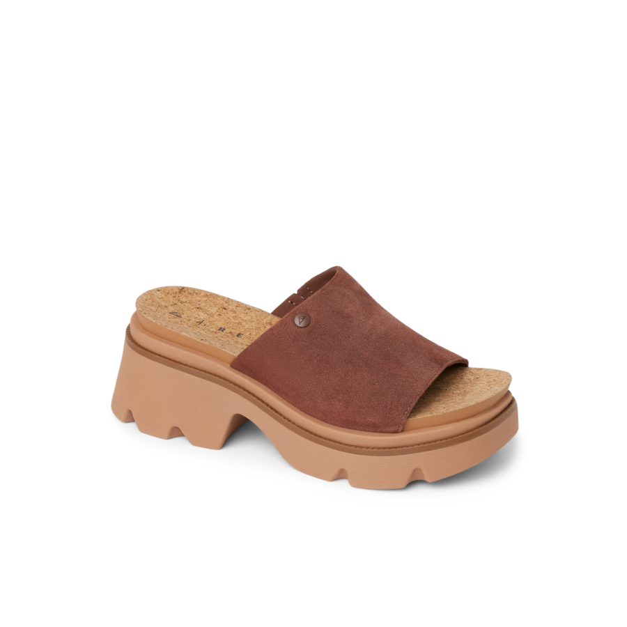 CJ7378_VISTA_LUXE_EVIE_BROWN_MAIN-900x900-c4cc11b.png