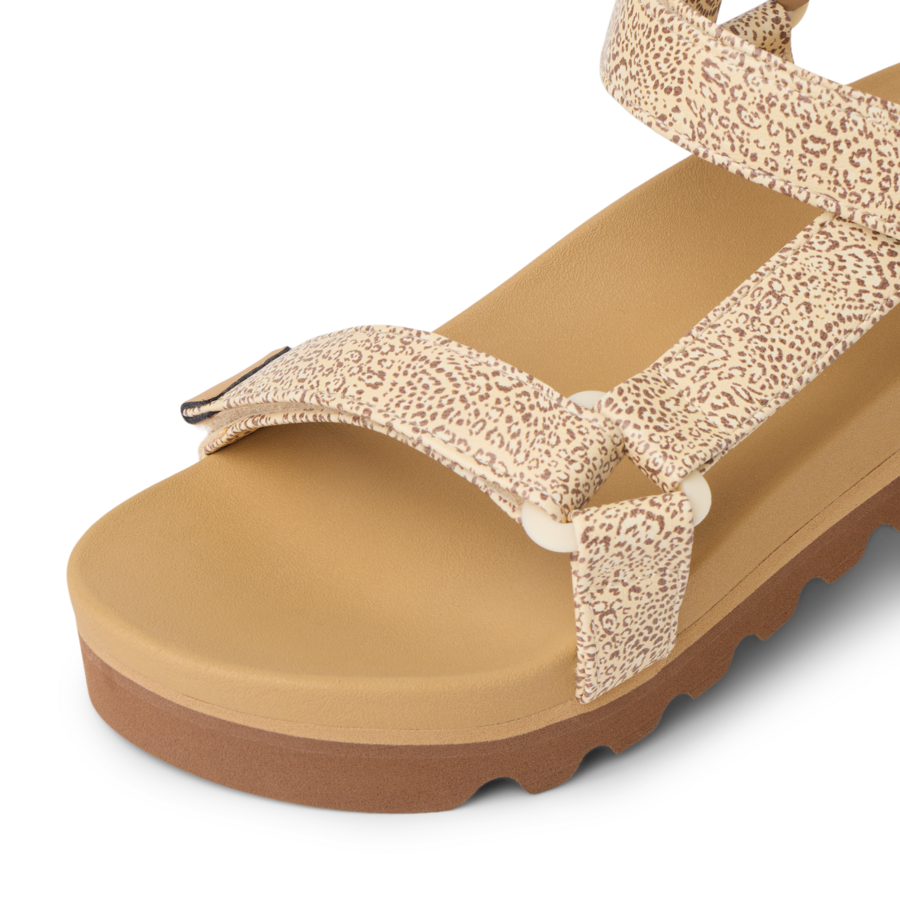CJ7557_KIDS_REM_HI_DITSY_CHEETAH_DTL1_SHADOW-900x900-c4cc11b.png