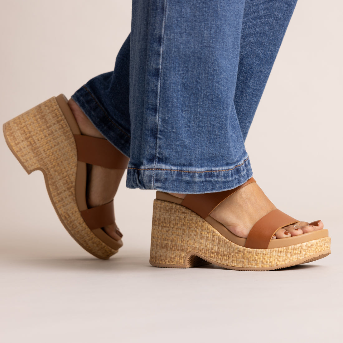 CJ7734_Sunset_Ibiza_Leather_Brown_4581-1800x1200-674bec2_1.jpg