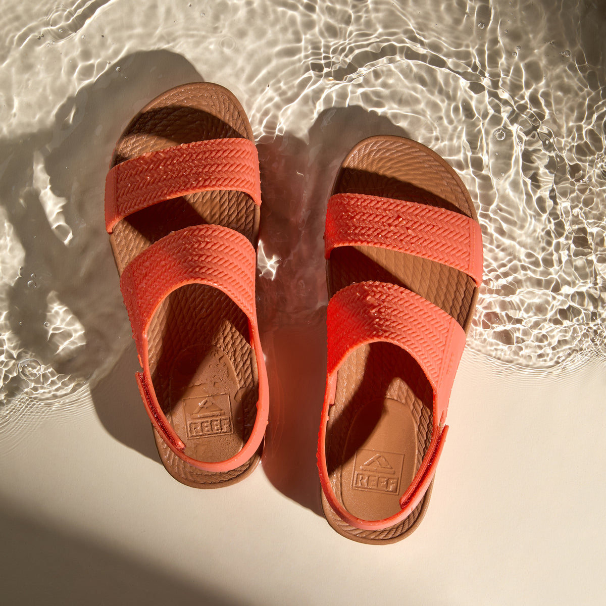WATER_VISTA_ORANGE_RUST_CJ7171_6518-1200x1800-44ce3b0_1.jpg